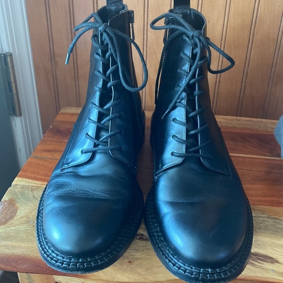 Vince Cabria Leather Lug Boot low chunky heel Sz 7 women’s combat punk goth 90’s - Picture 2 of 8